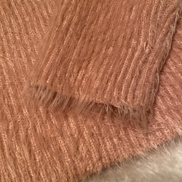 Mink Pink off-shoulder sweater - Picture 3 of 4